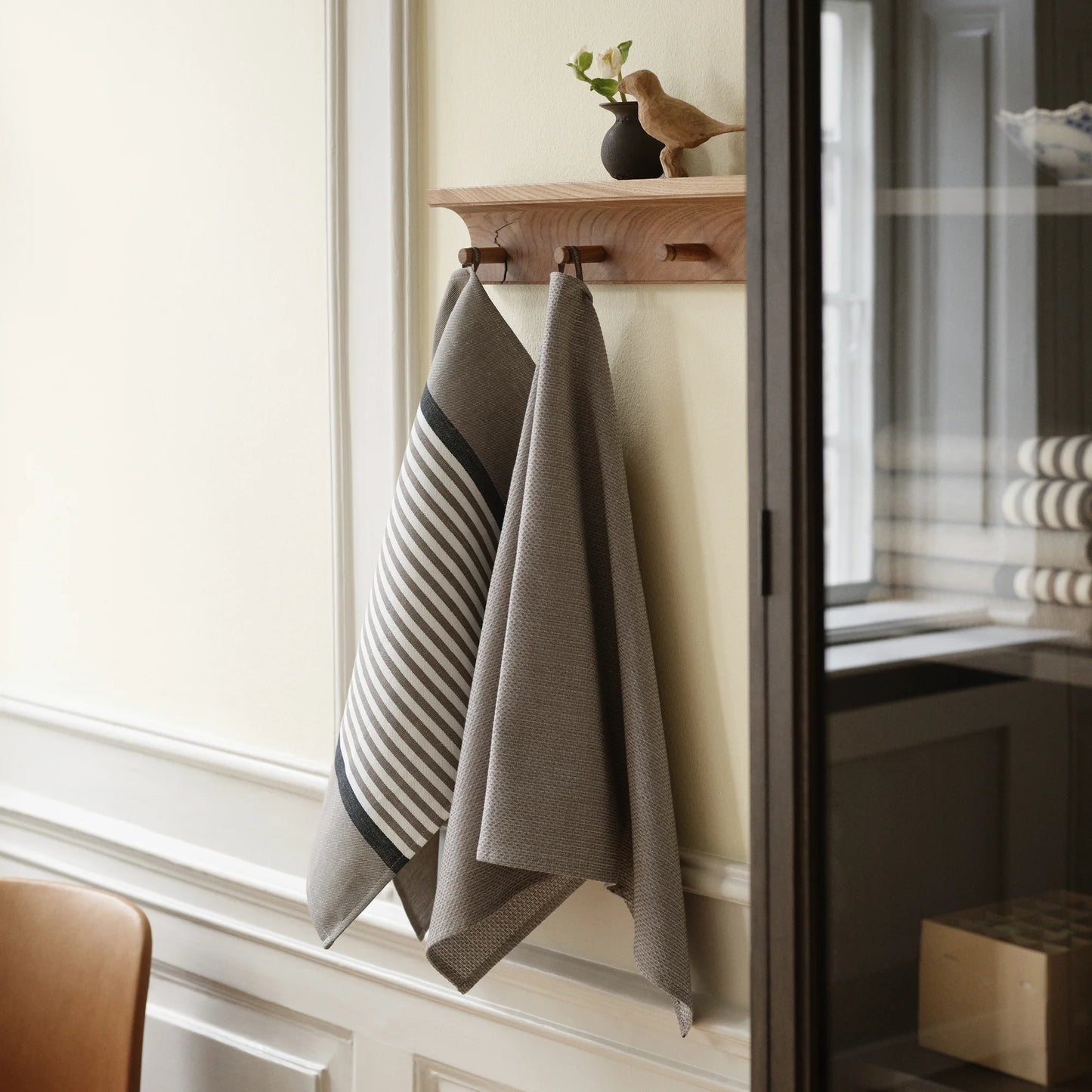 Horizontal Walnut Tea Towel 50x80cm
